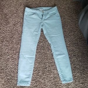 Blue skinny "capri" jeans